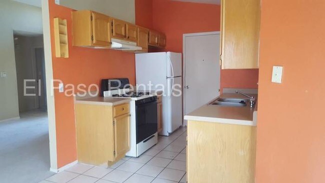 Foto del edificio - 11956 Waterside Dr