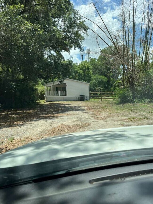 Foto del edificio - Large 4 bedroom 2 bathroom mobile home