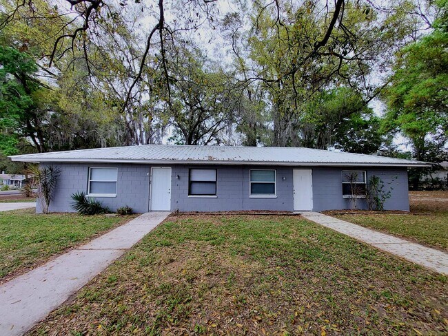 Building Photo - Coming Soon! 2 Bedroom, 1 Bathroom Duplex ...