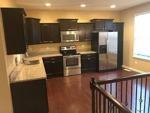 Building Photo - 13975 Wimbleton Way
