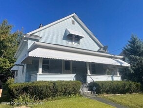 Building Photo - 147 2nd St