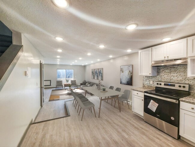 Building Photo - Perry Hill Apartments