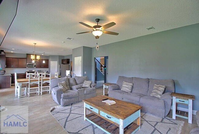 Building Photo - 432 Fairview Cir