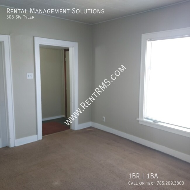 Building Photo - 608 SW Tyler-