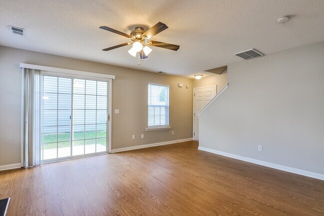 Foto del edificio - 6029 Silkwater Ct