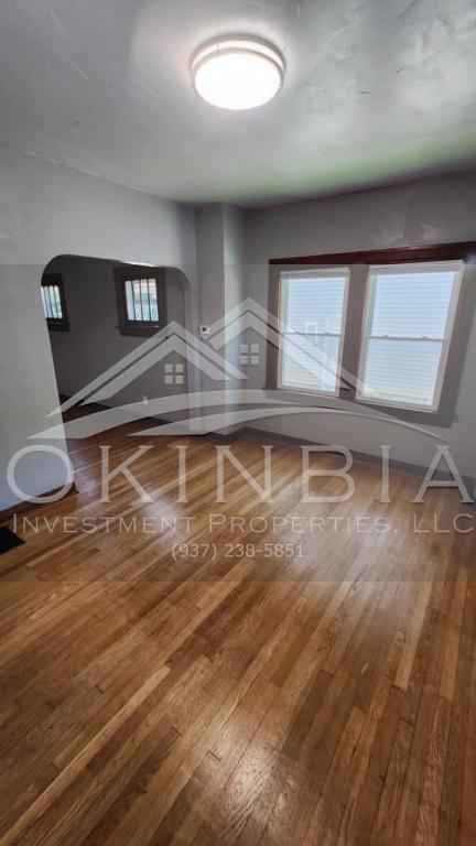 Building Photo - 219 Knecht Dr