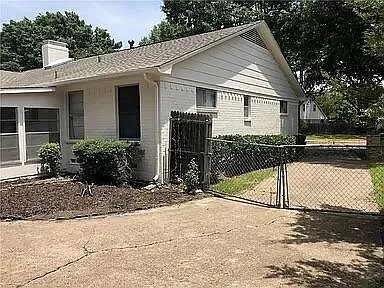 Building Photo - 210 Murray Ln