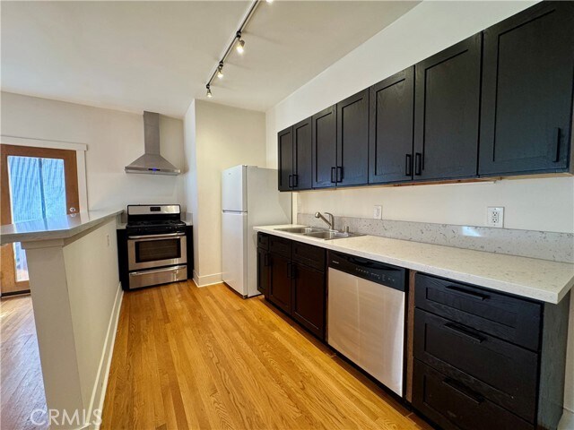 Foto del edificio - 1216 N Kenmore Ave