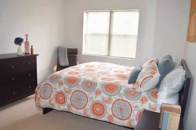 Large Bedroom - Cameron Heights