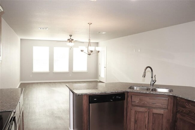 Building Photo - 141 Ellis Ct