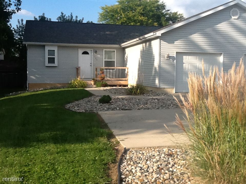 709 E Willoughby Rd, Lansing, MI 48911 House Rental in Lansing, MI
