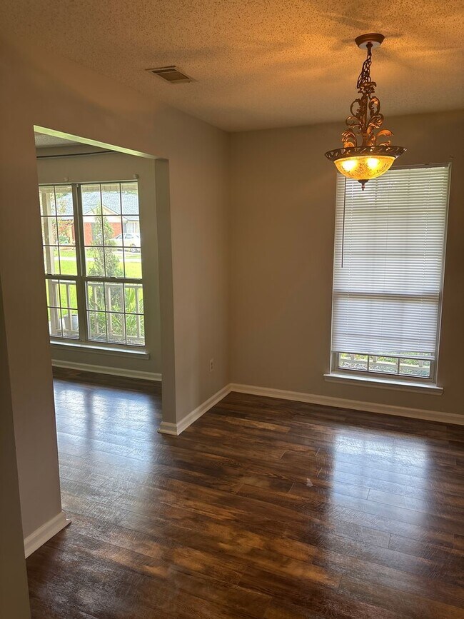 Foto del edificio - 1313 Crossgate Ct