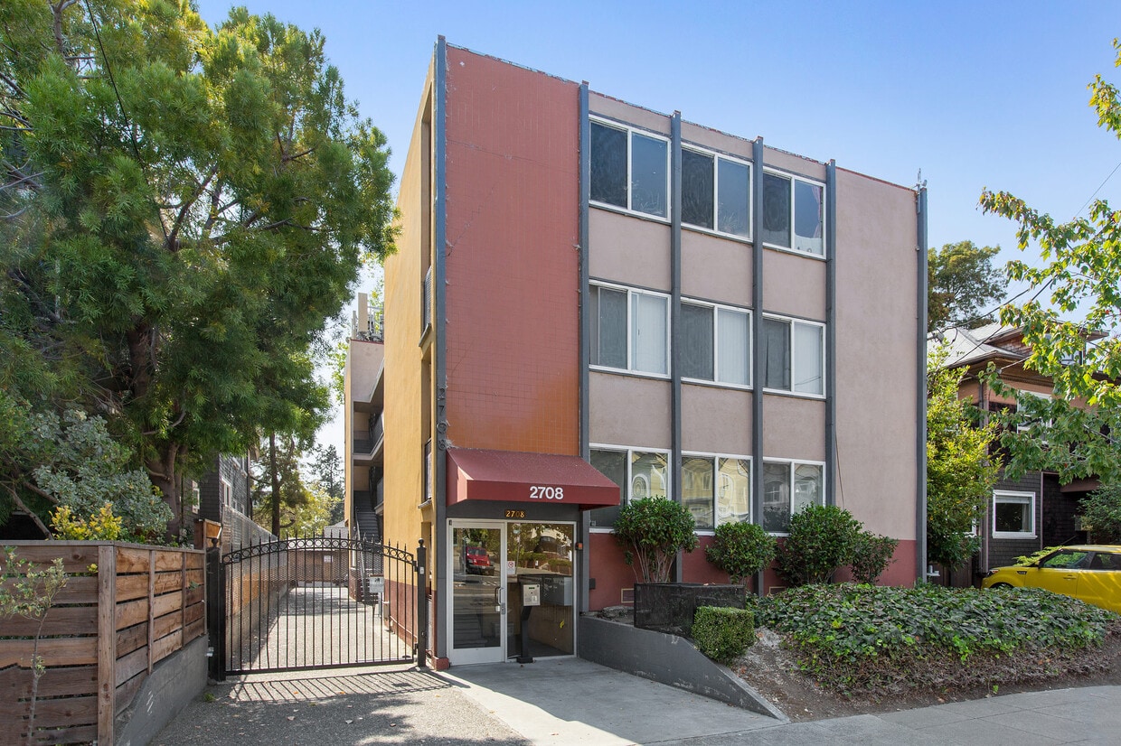 Photo - 2708 College Ave (Berkeley, CA)
