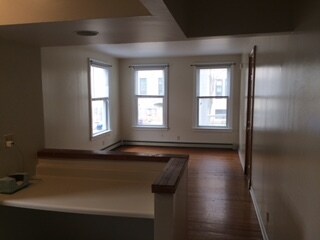 #2 Cocina a Sala - 669 Potomac Ave