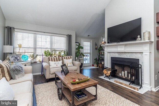 Foto del edificio - 42 Dogwood Ln