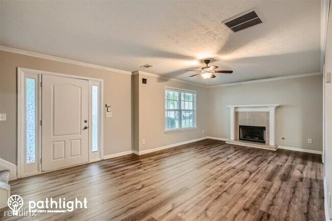 Building Photo - 4 br, 2 bath House - 3868 White Pine Rd UNIT