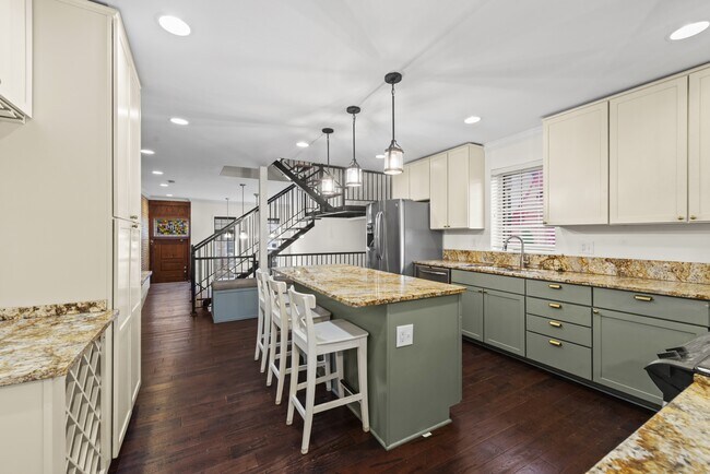 Building Photo - 309 E Lafayette Ave