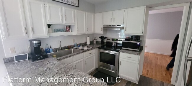 Building Photo - 3 br, 1.5 bath House - 27 Chapman Drive