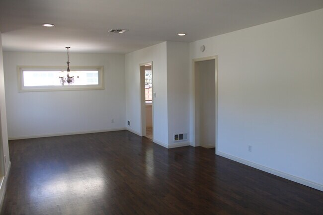 Building Photo - 5150 E El Roble St