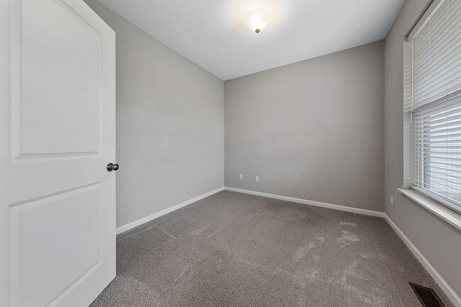 Building Photo - 18109 Glacier Wy