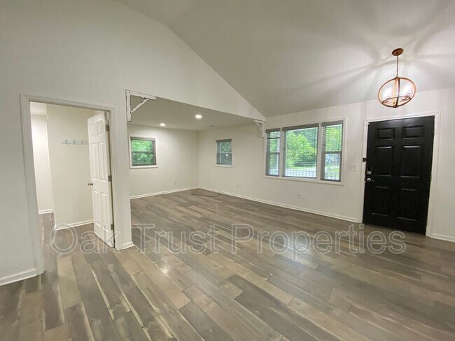 Foto del edificio - 171 Lindy Creek Rd