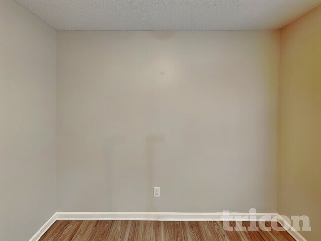 Foto del edificio - 297 Mission Tripp St