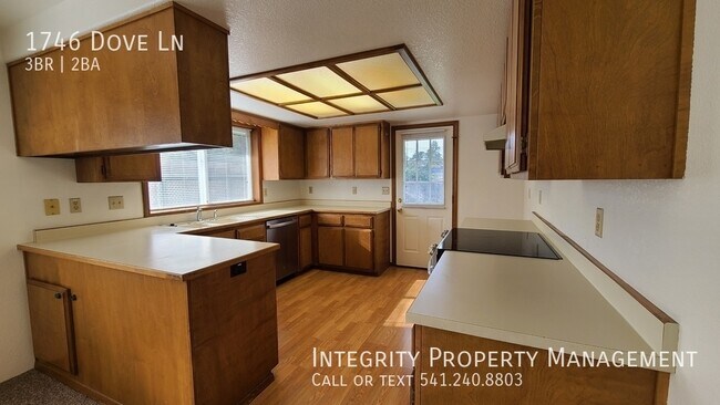 Foto del edificio - 1746 Dove Ln