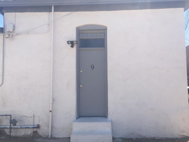 Foto del edificio - 1019 W Woodland Ave