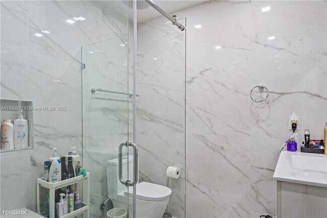 Foto del edificio - 3 br, 2 bath House - 4055 SW 7th St