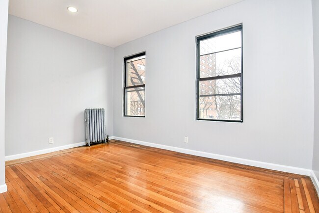Building Photo - 515 W 156th St