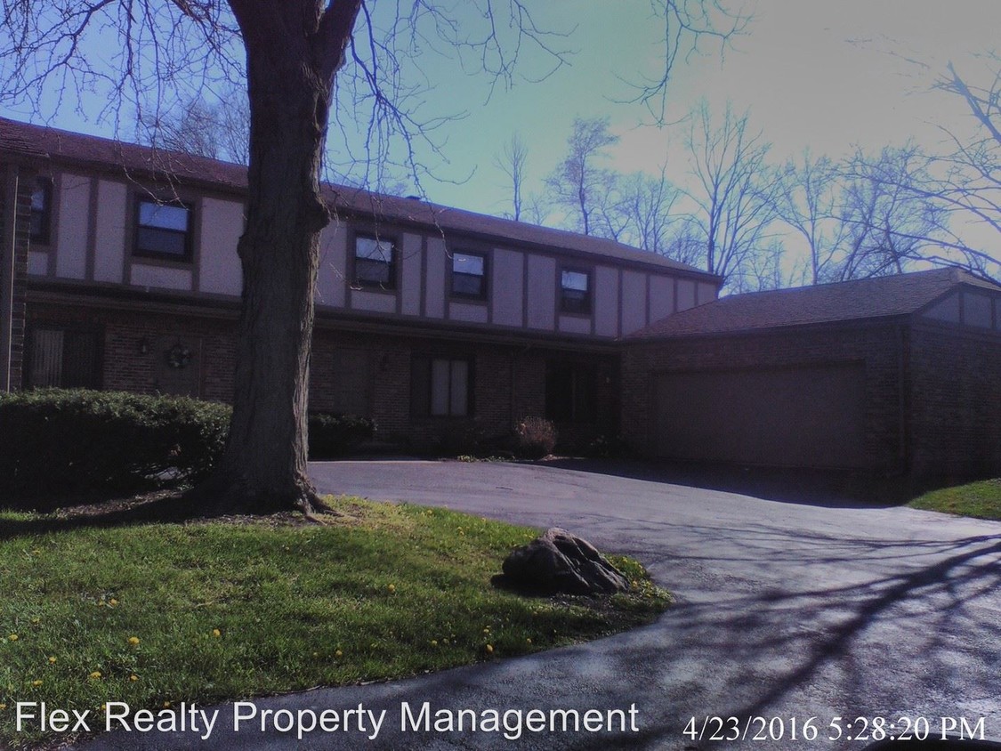 Building Photo - 1224 Hidden Ridge Rd