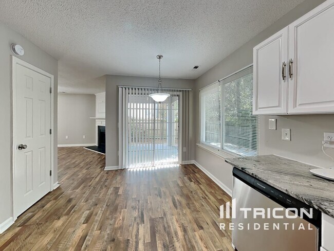 Foto del edificio - 4213 Ivy Hill Rd