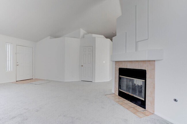 Building Photo - 4579 Canna Dr
