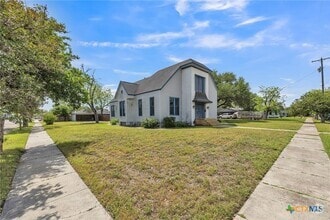 Building Photo - 811 Terrell St