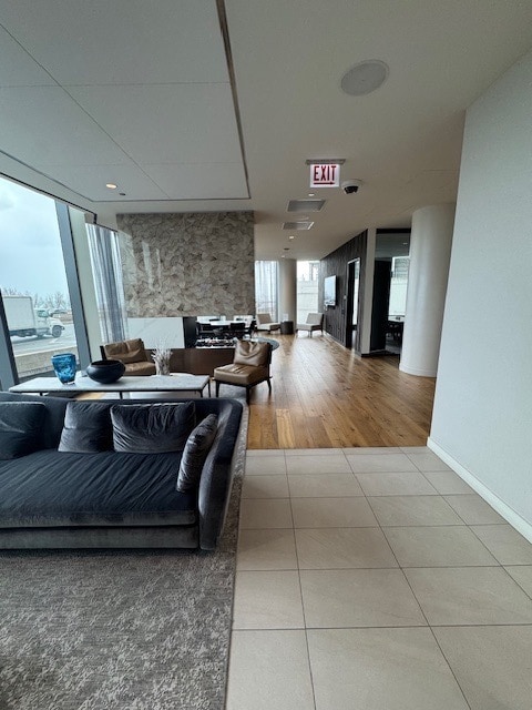 Building Photo - 211 N Harbor Dr