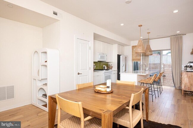 Foto del edificio - 2136 Kensington Ct