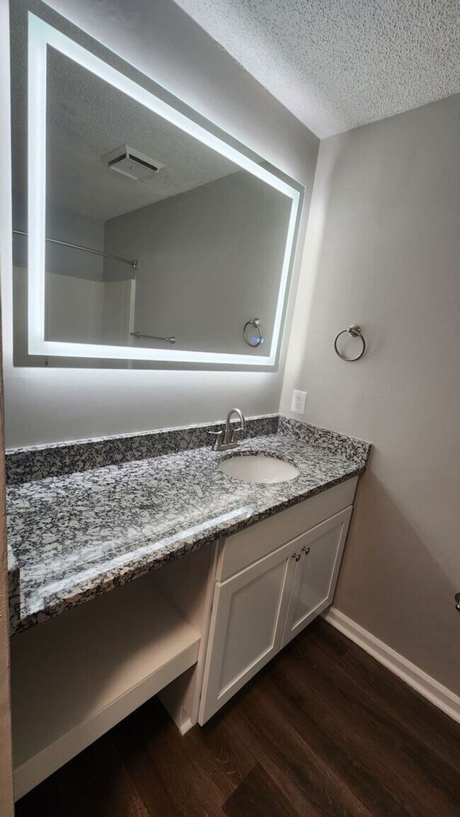 Foto del edificio - Huntington Place Apartments