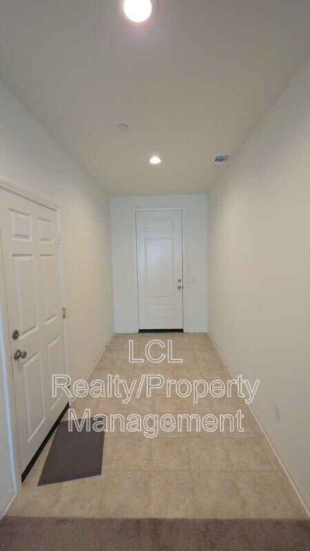 Building Photo - 28149 Echo Ct.