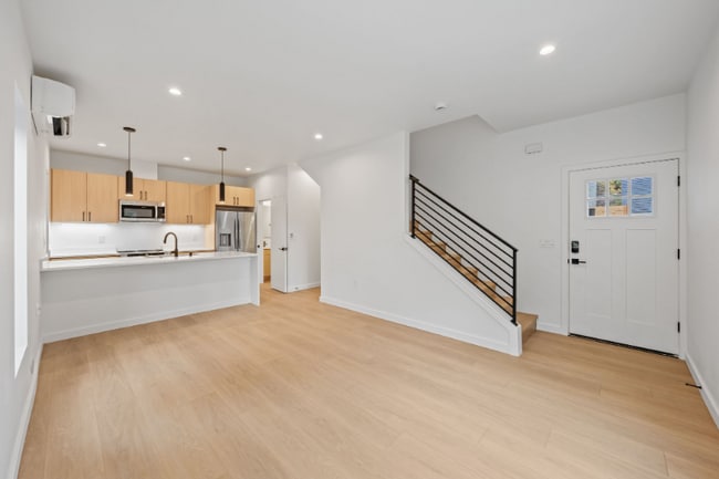 Foto del edificio - 7904 20th Ave SW