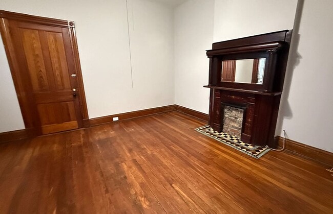 Building Photo - 3220 Bishop St