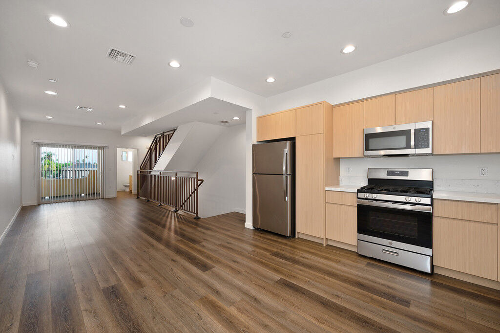 Primary Photo - Presidio Townhomes