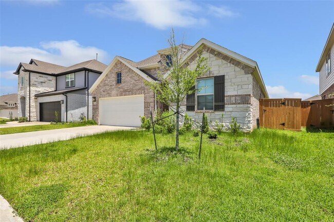 Building Photo - 15342 Majestic Knight Dr