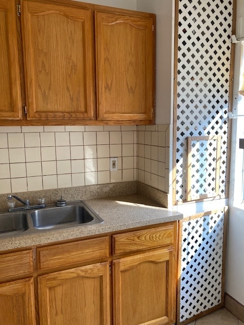 kitchen - 6335 Gifford Ave