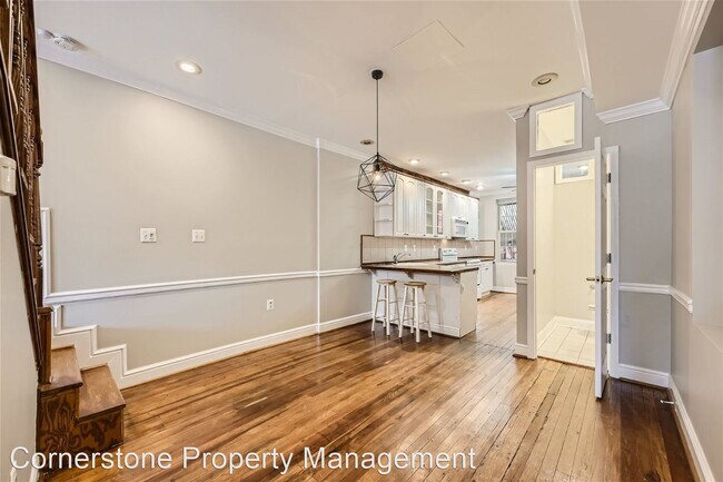 Foto del edificio - 2 br, 2.5 bath House - 249 S Regester Street