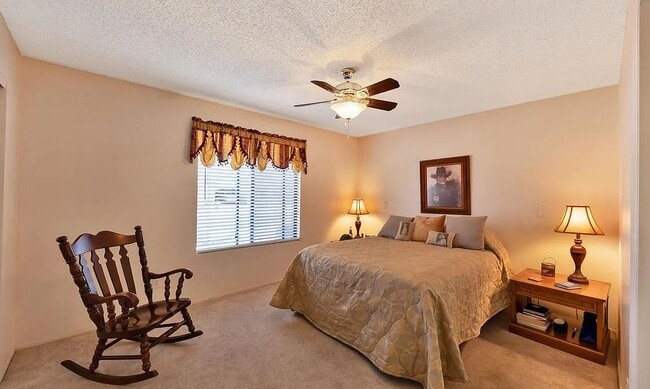 Building Photo - 1891 Leisure World