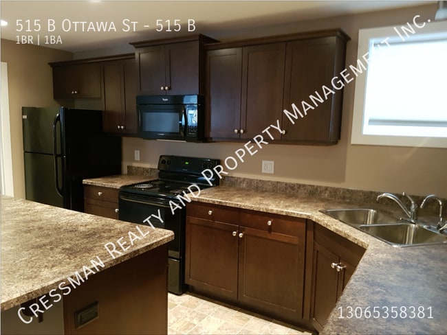 Photo du bâtiment - 1 Bed, 1 bath Basement suite located in Churchill downs