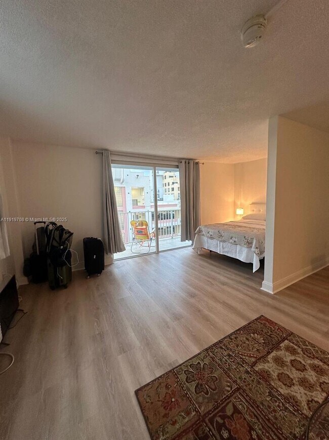 Foto del edificio - 1255 Collins Ave