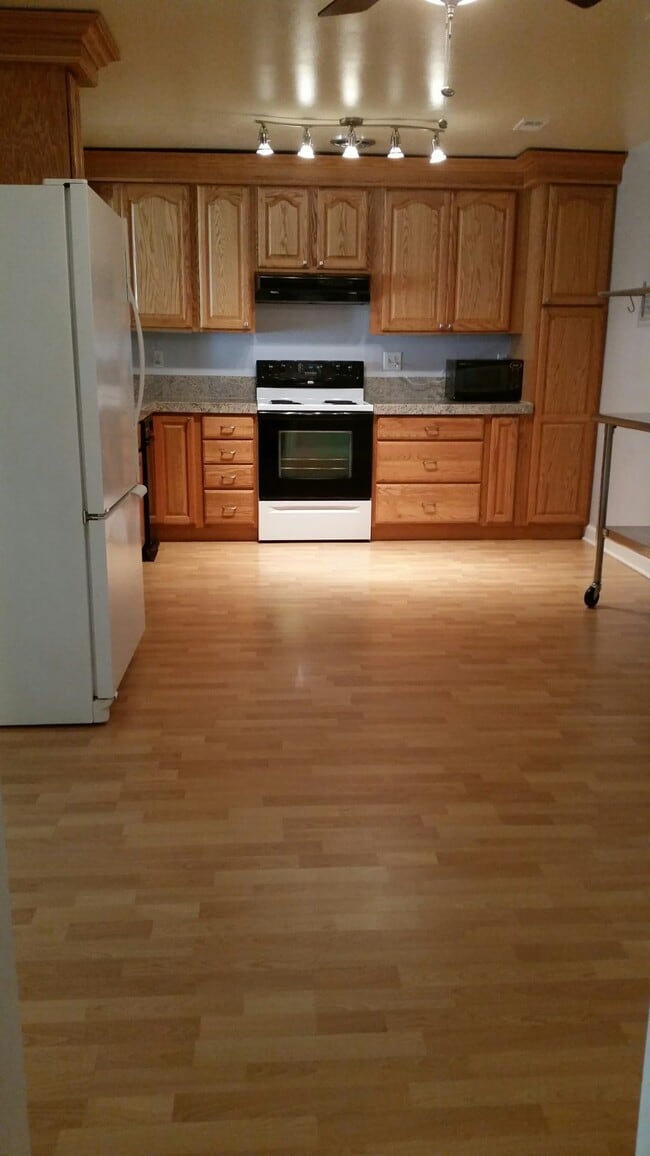 Foto del edificio - 1701 S Hayes St