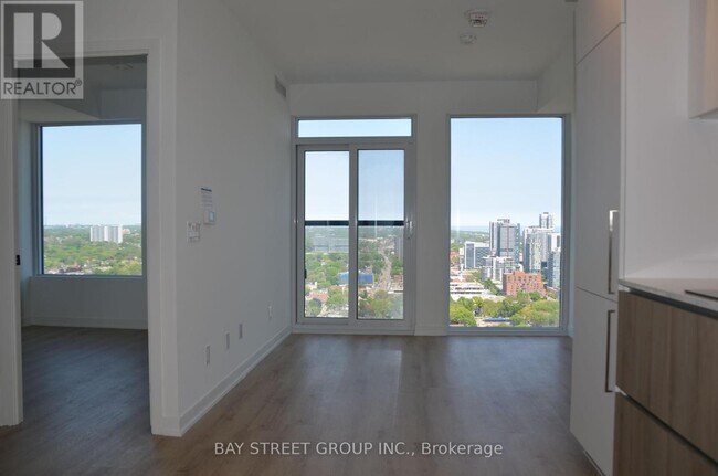 Photo du bâtiment - 319-3319 Jarvis St