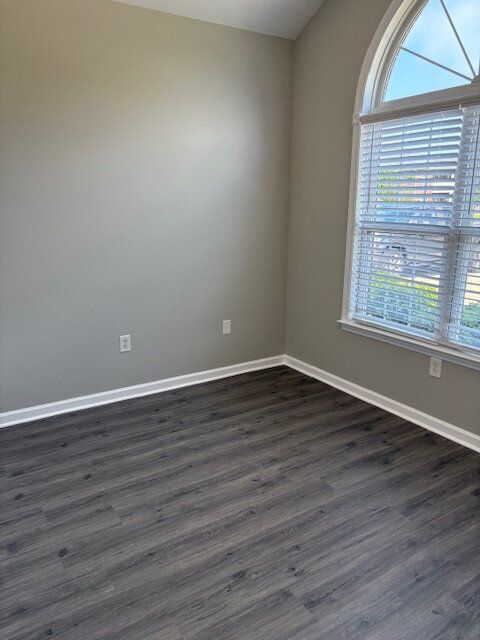 Building Photo - 140 Oak Towne Dr